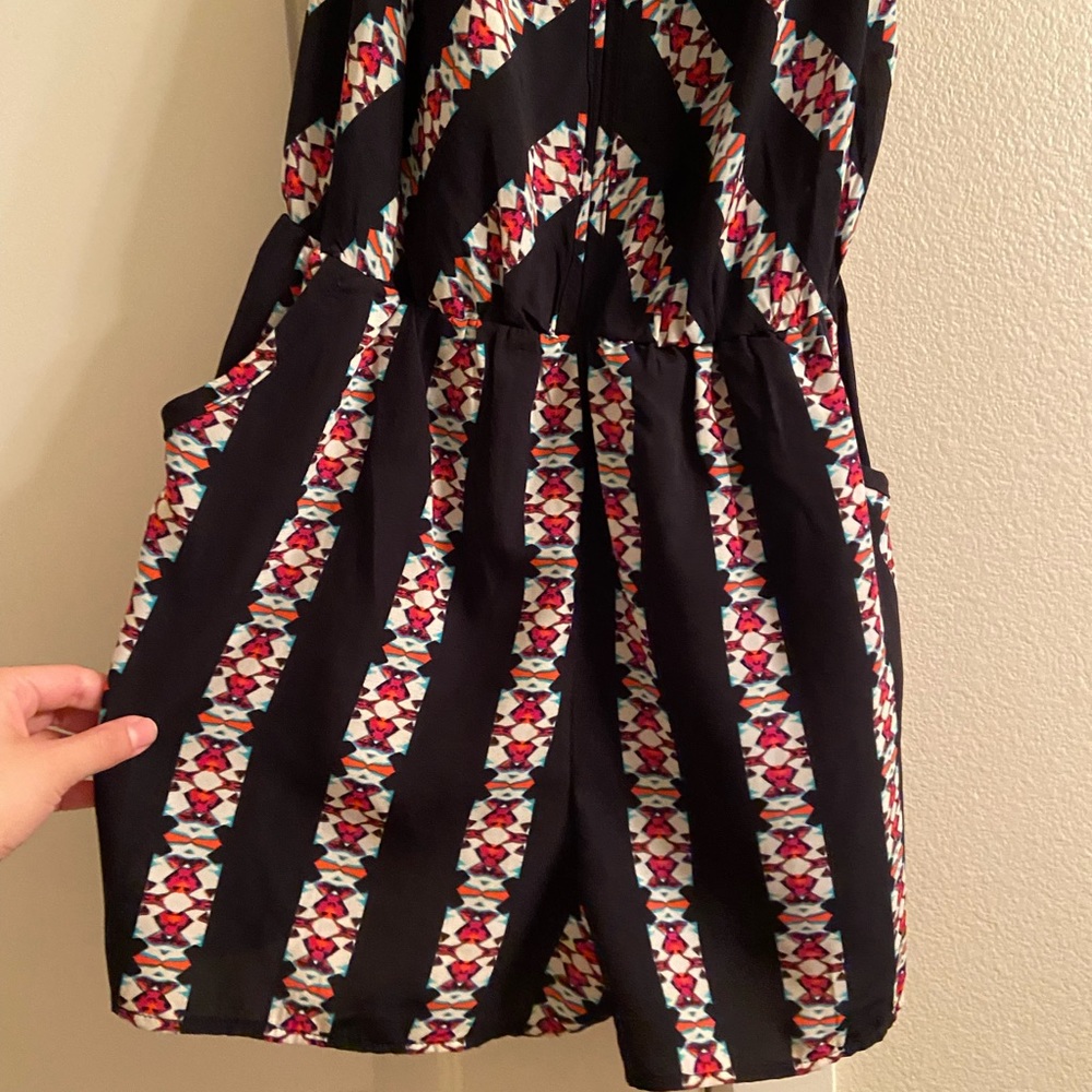 EUC Xhilaration Black and Pink Romper - Picture 5 of 7